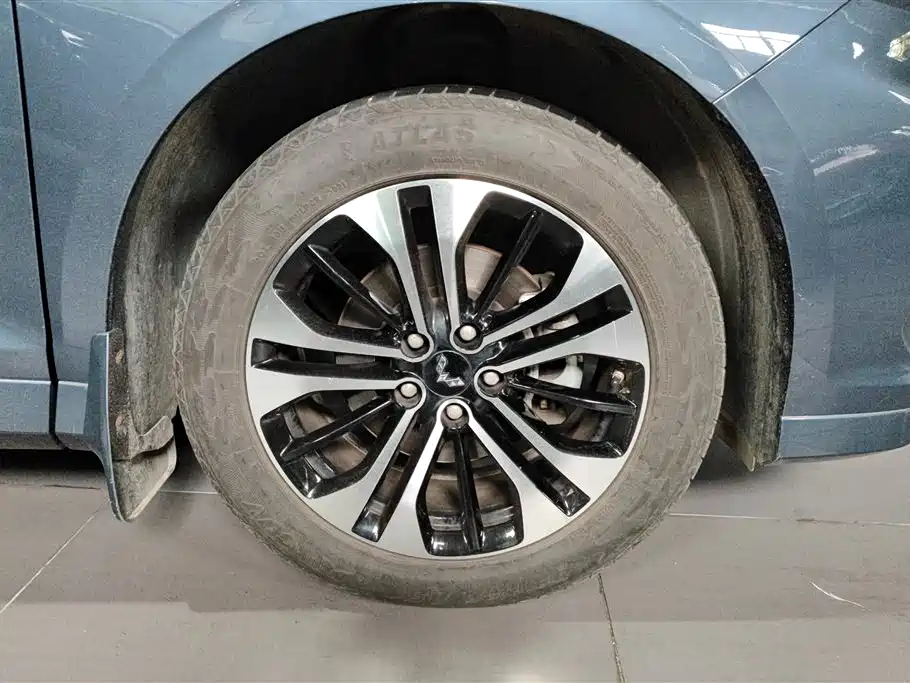 Wuling Victory 280 T 1.5 T CVT Flagship