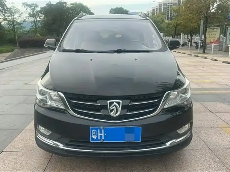 Baojun 730 1.5 L Manual Comfort 7-seat CN-V