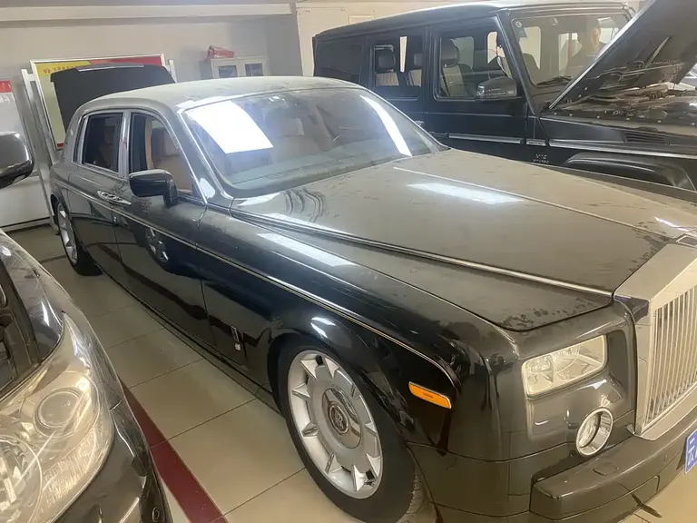 Rolls-Royce Phantom 6.7 L Extended EWB