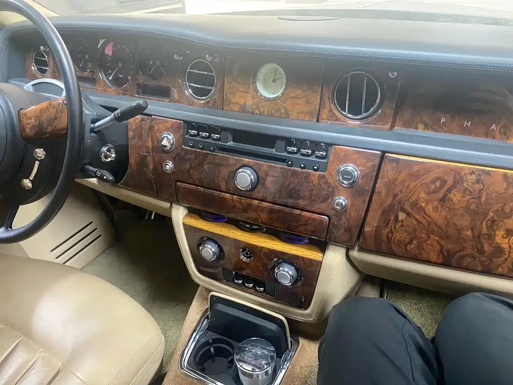 Phantom 6.7 L Extended EWB