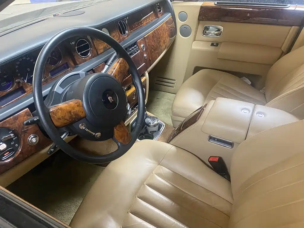 Phantom 6.7 L Extended EWB