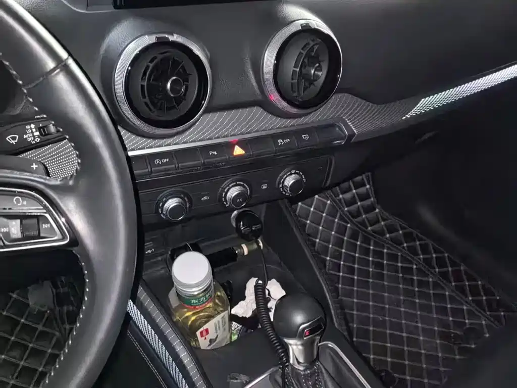 Audi Q2 L 35 TFSI Progressive Elegant