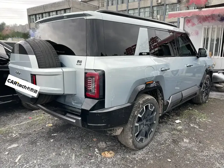 Fangchengbao Leopard 8 Brave Flagship 7-seat