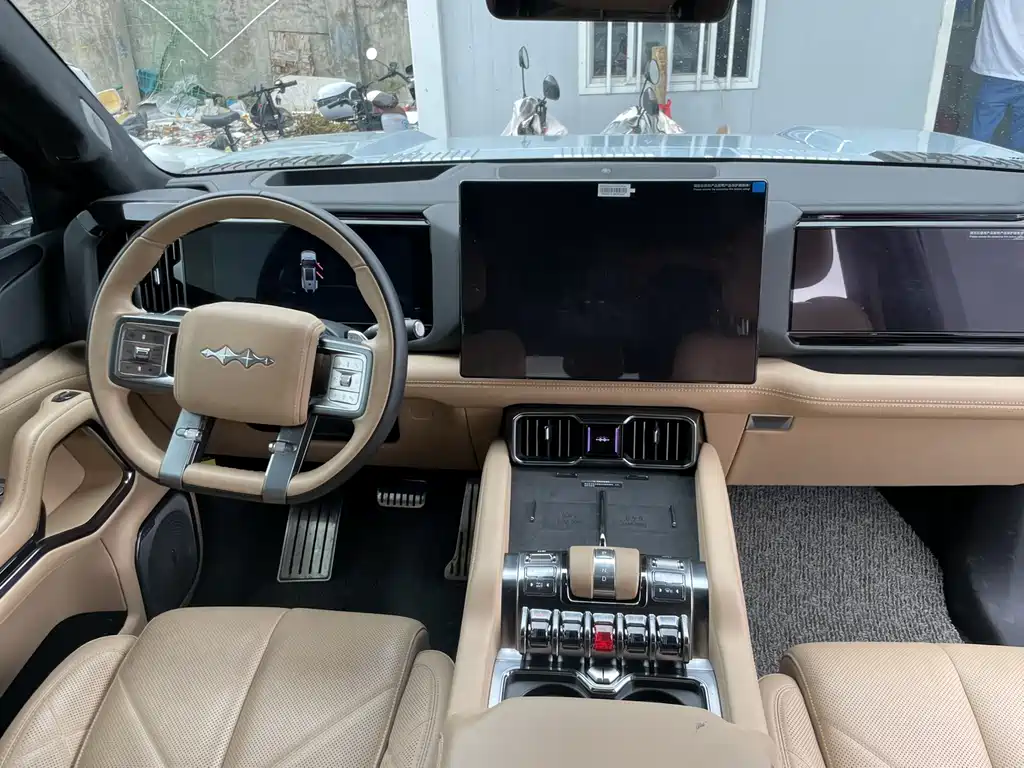 Leopard 8 Brave Flagship 7-seat