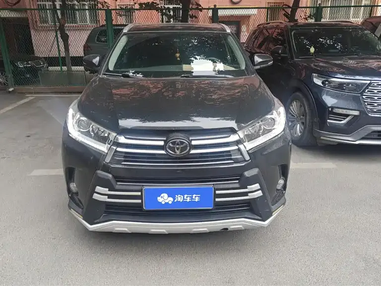 Toyota Highlander 2.0 T 4 WD Distinguished 7-seat CN-VI
