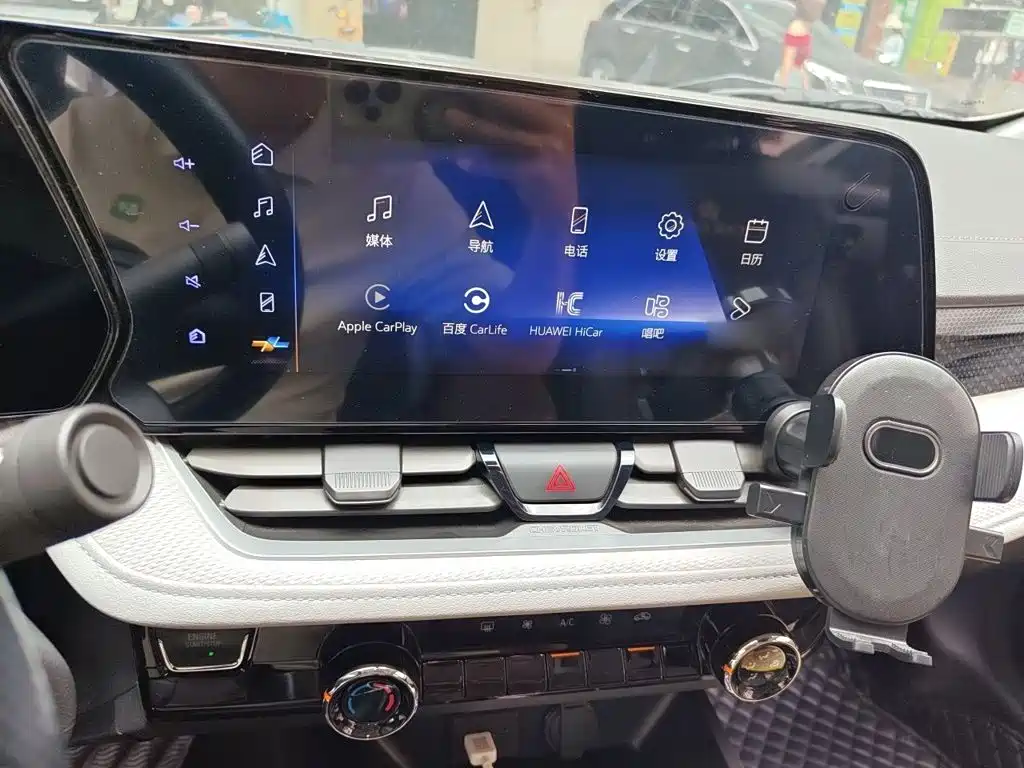 Monza 1.5 L DCT Joy