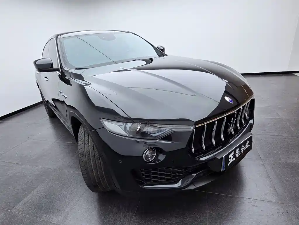 Levante 3.0 T Standard