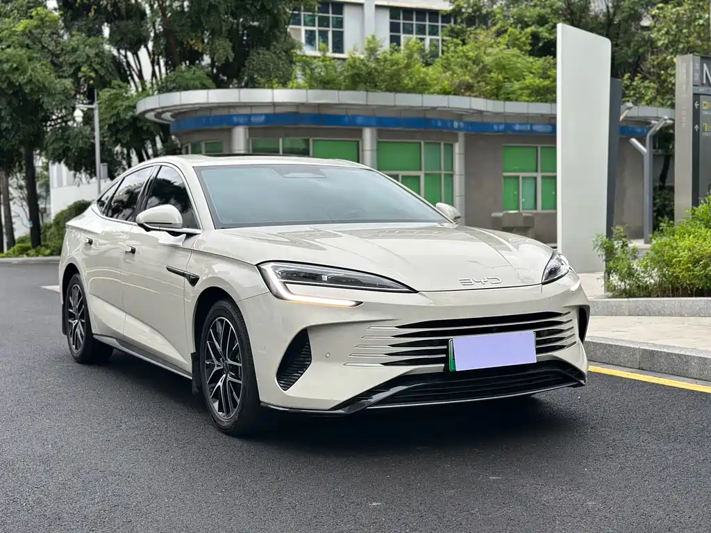 Seal 07 DM-i Smart Drive DM-i 1.5 L 125 km Luxury