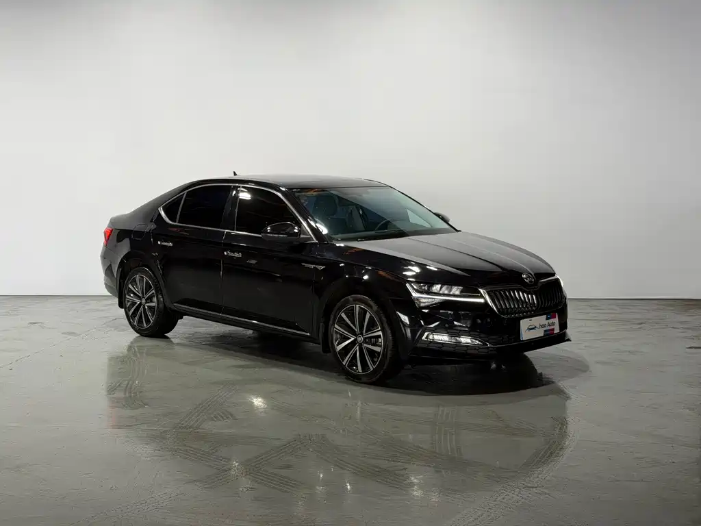 Superb Facelift TSI280 DSG Premium