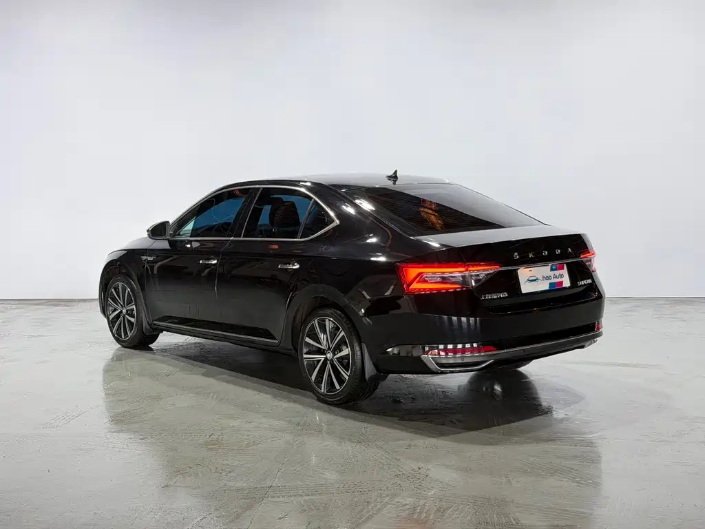 Superb Facelift TSI280 DSG Premium