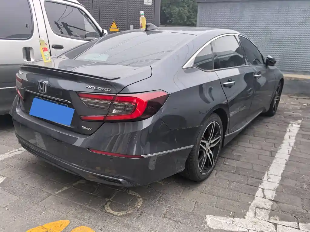Accord Sharp· Hybrid 2.0 L Phantom Night · Sharp Smart