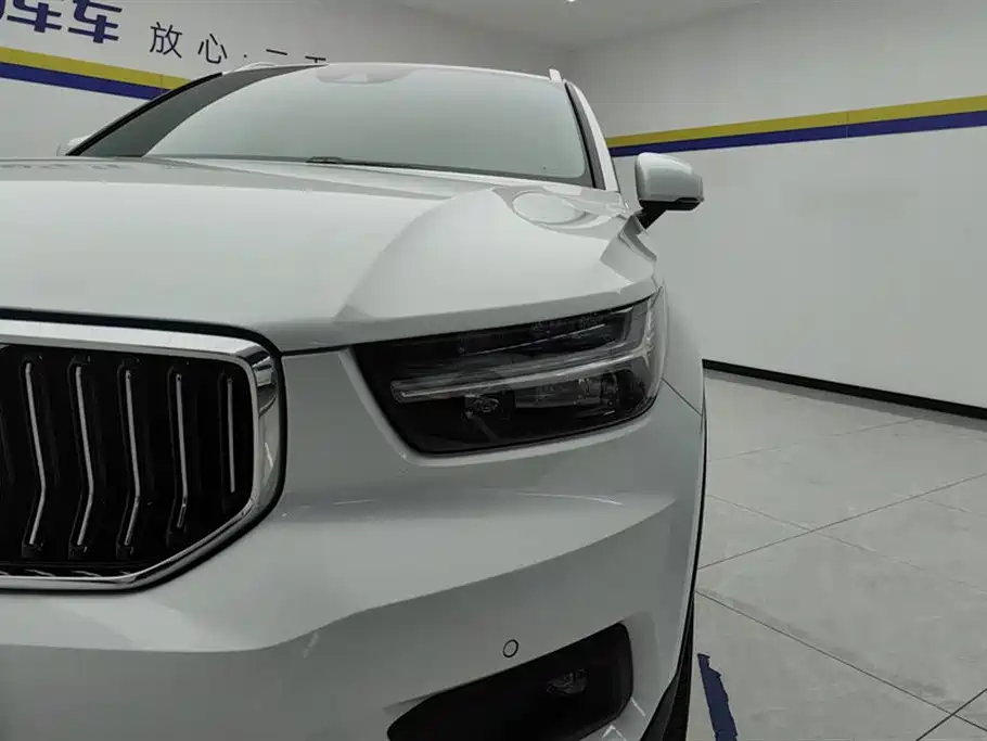 Volvo XC40 T4 4 WD Smart Vision Luxury