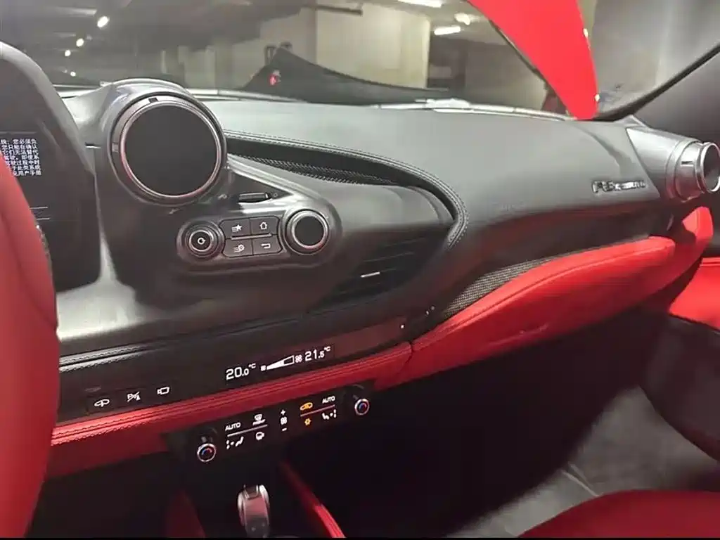 Ferrari F8 Tributo 3.9 T V8