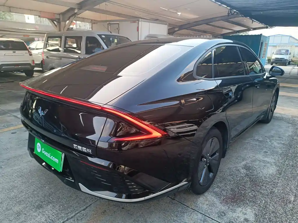 Wuling Starlight 70 Standard