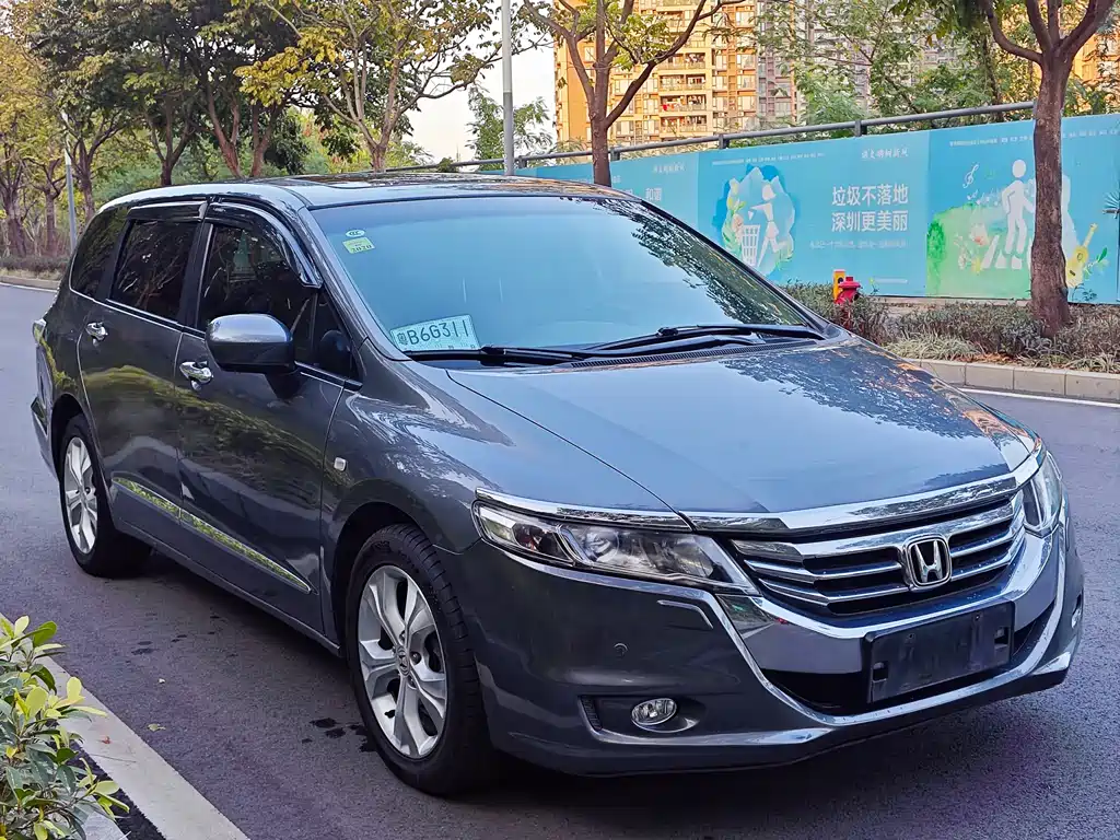 Odyssey 2.4 L Luxury
