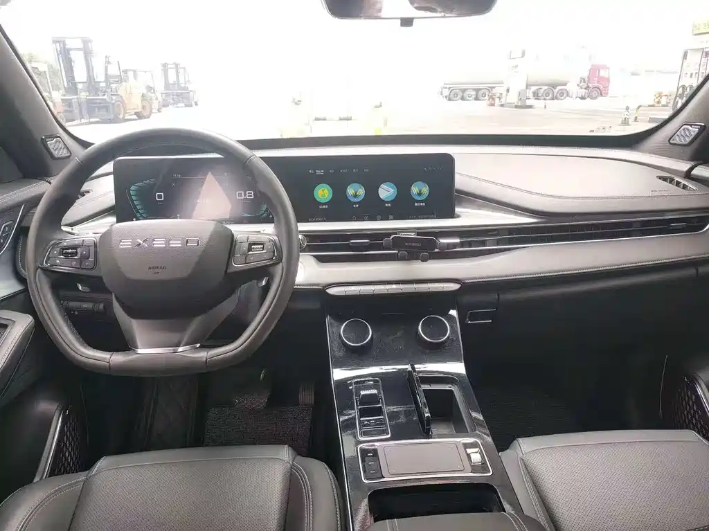 Exeed Zhuifeng 1.6 T DCT Ride Wind