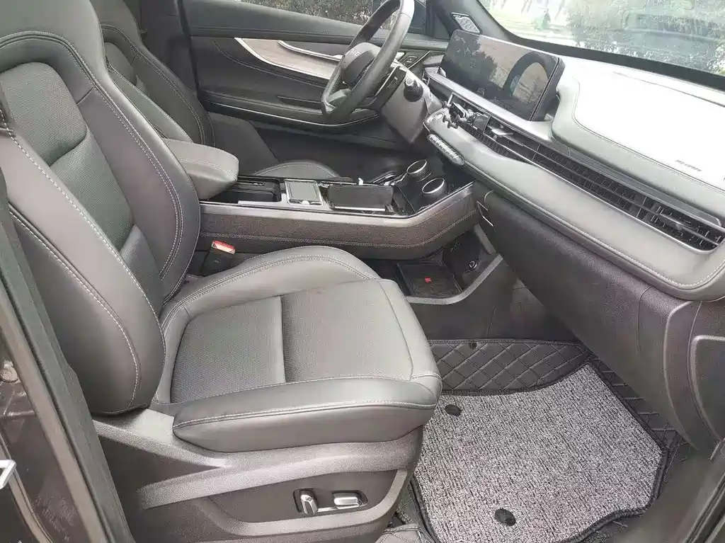 Exeed Zhuifeng 1.6 T DCT Ride Wind