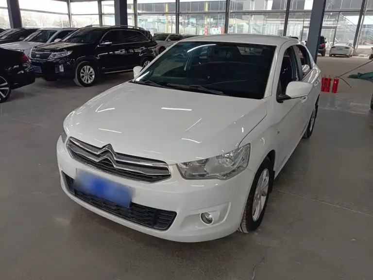 Citroën Elysee 1.6 L Manual Fashion