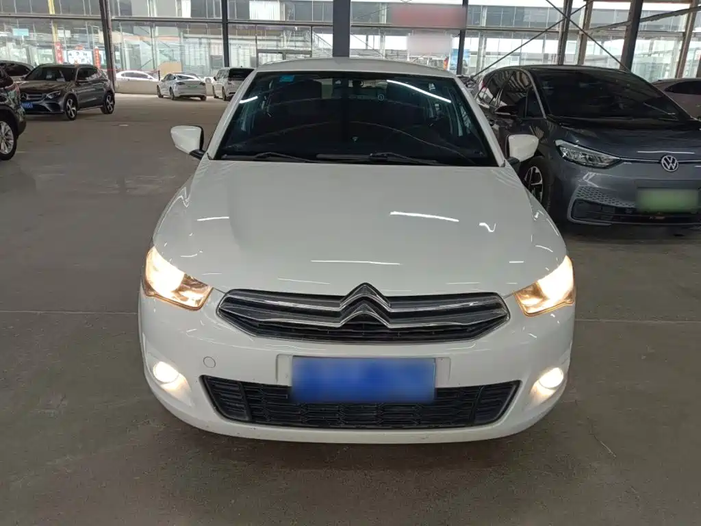 Elysee 1.6 L Manual Fashion