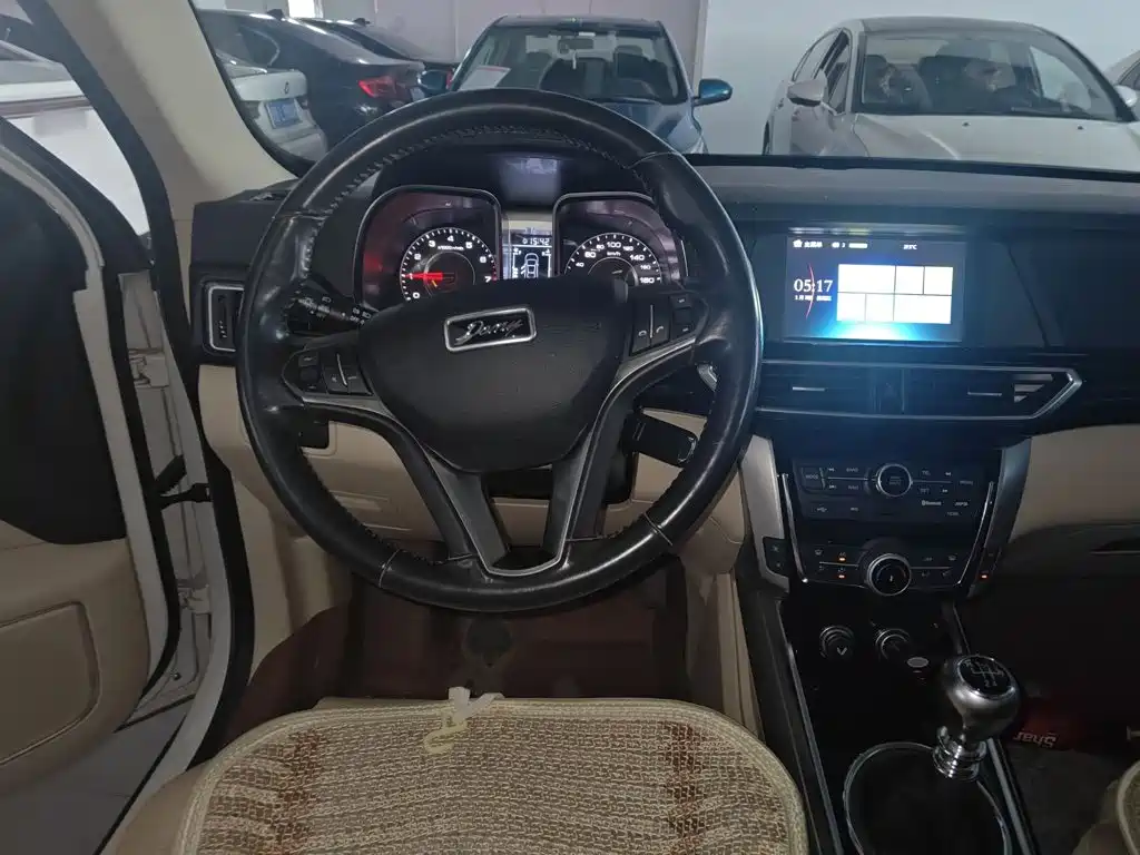 Damai X5 大迈X5 2017款 升级版 1.5 T 手动豪华型