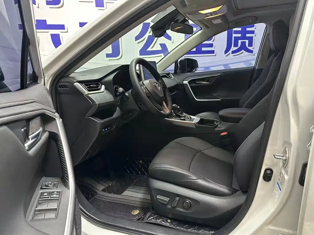 Wildlander 2.0 L CVT 2 WD Distinguished