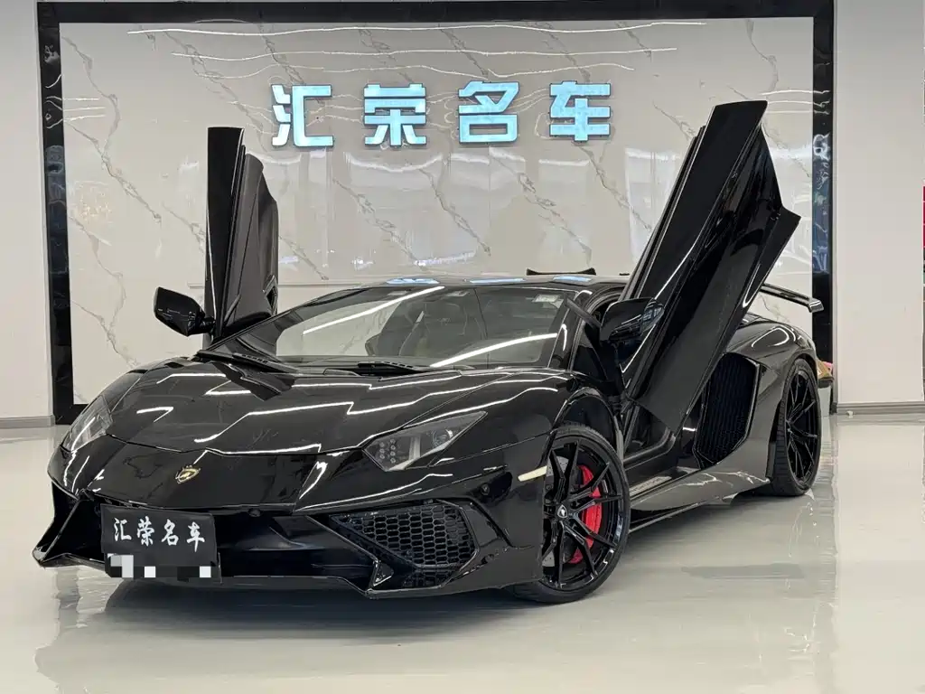 Aventador LP 700-4