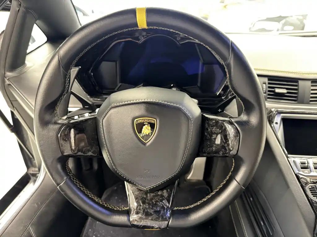 Aventador LP 700-4