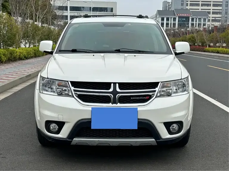 Dodge Journey 2.4 L 2 WD Premium Style