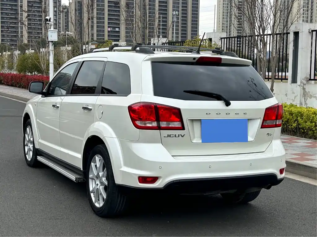 Journey 2.4 L 2 WD Premium Style