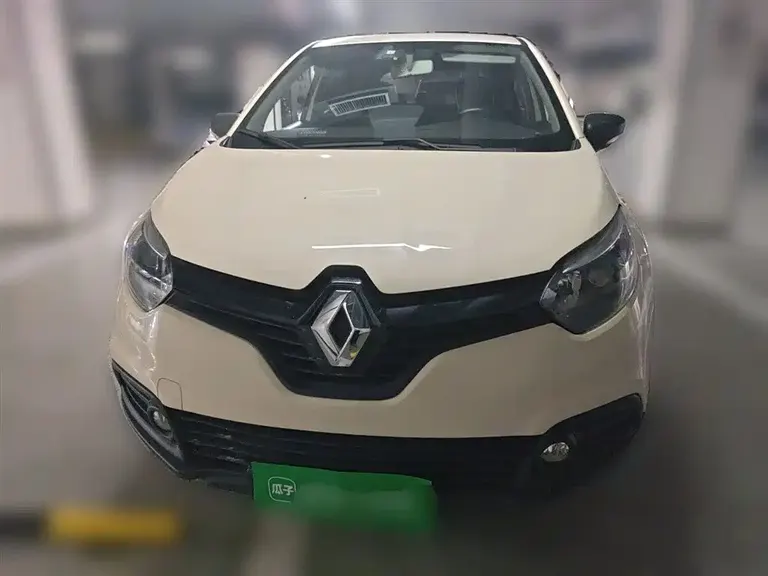 Renault Captur 1.2 T Auto Standard