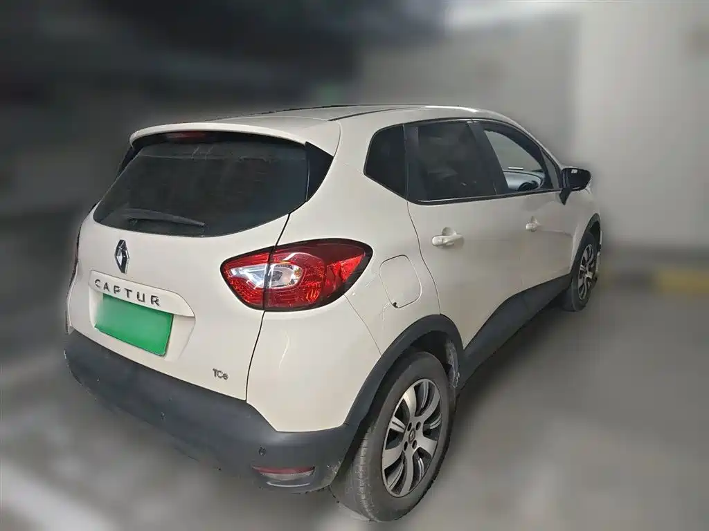Captur 1.2 T Auto Standard