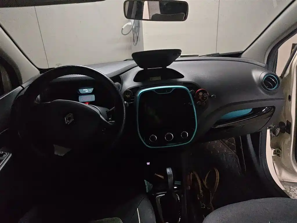 Captur 1.2 T Auto Standard