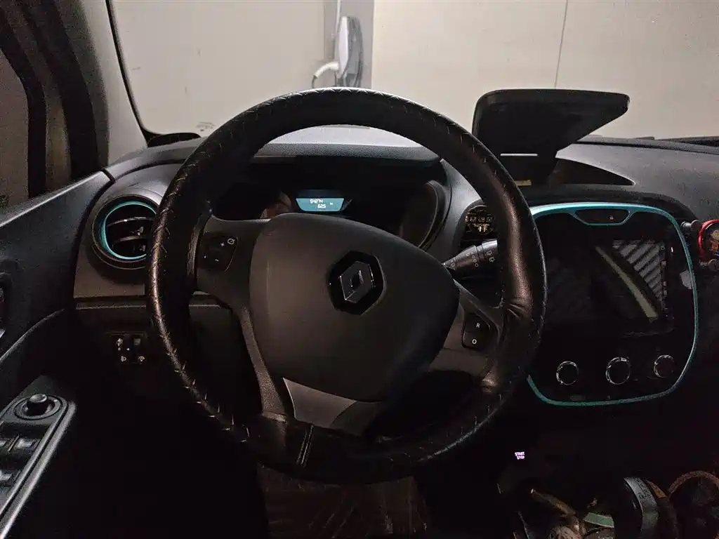 Captur 1.2 T Auto Standard