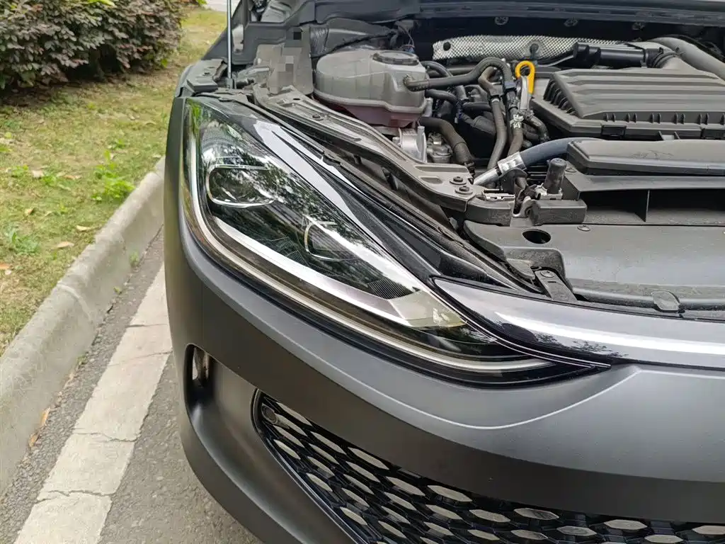 Lamando Lamando L 280 TSI DSG Spicy Cool