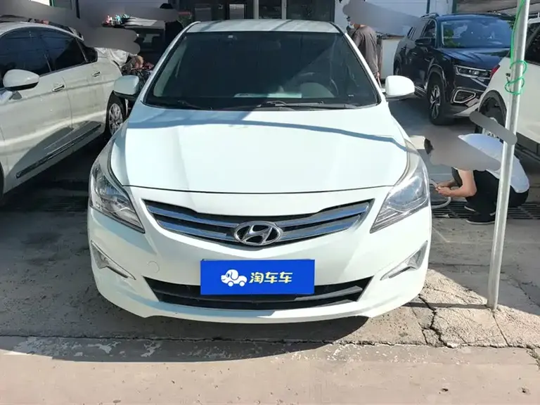 Hyundai Accent 1.4 L Auto Intelligent GLS