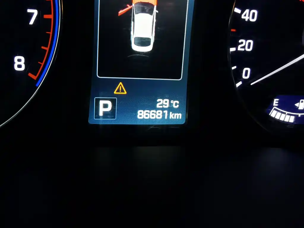 Mistra 1.8 L Auto Distinguished DLX