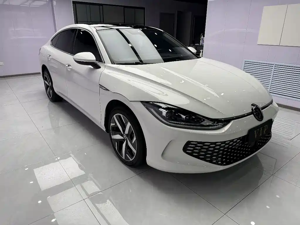 Lamando Lamando L 280 TSI DSG Spicy Cool
