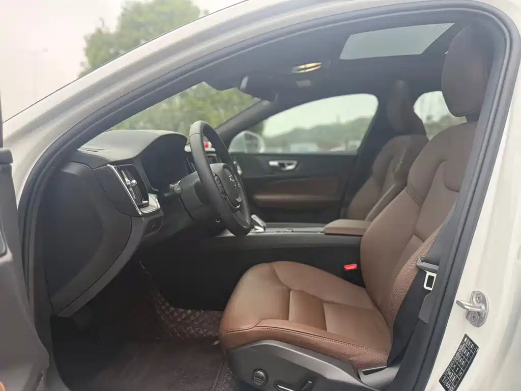 Volvo S60 B4 Smart Ease Luxury