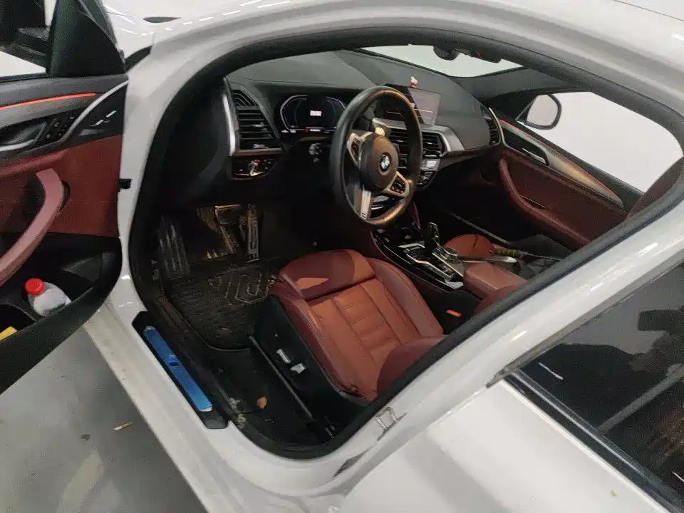 BMW X4 xDrive25 i M Sport Package