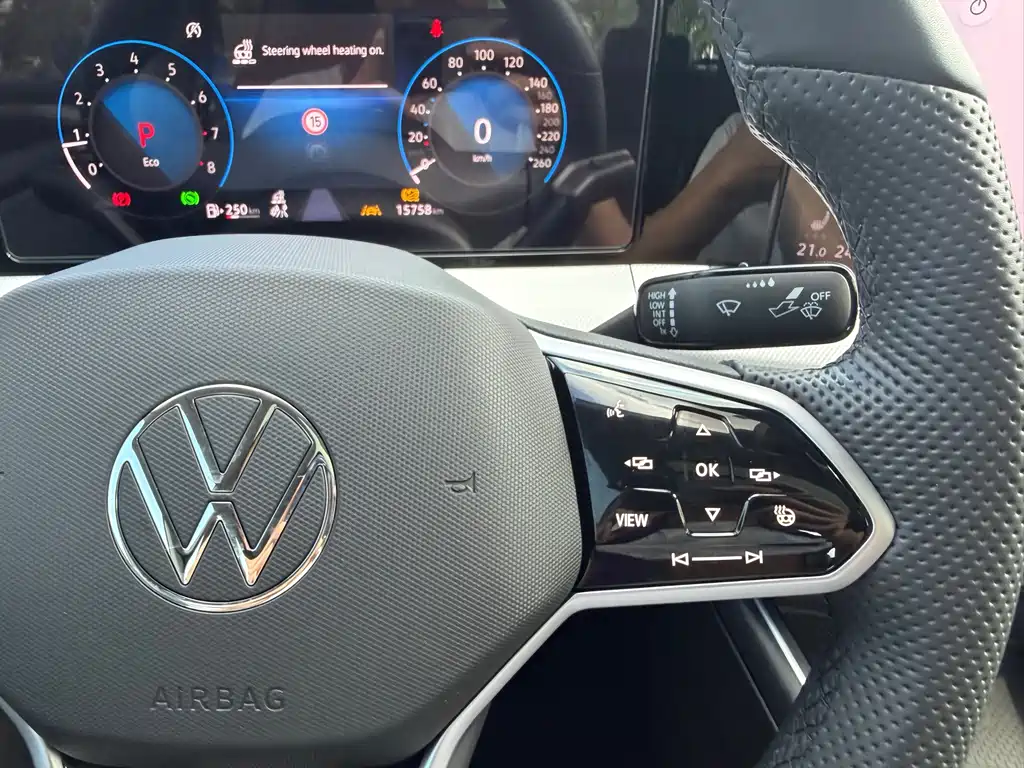 Lamando Lamando L 280 TSI DSG Spicy Cool