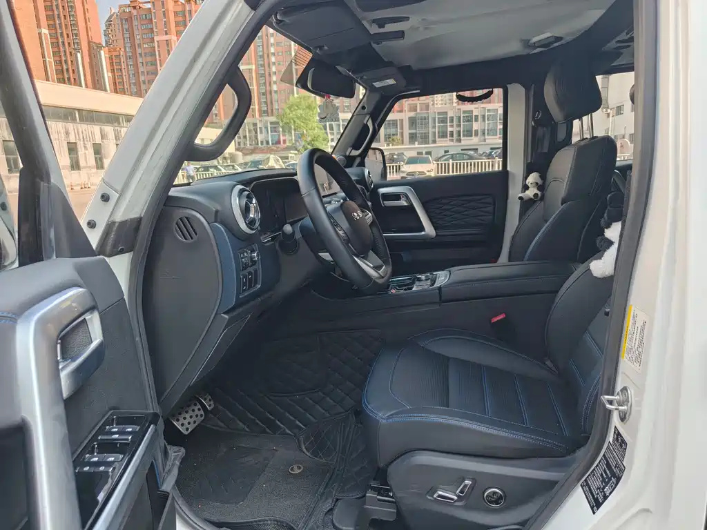 BAIC BJ40 2.0 D Auto 4 WD Blade Hero Swordsman
