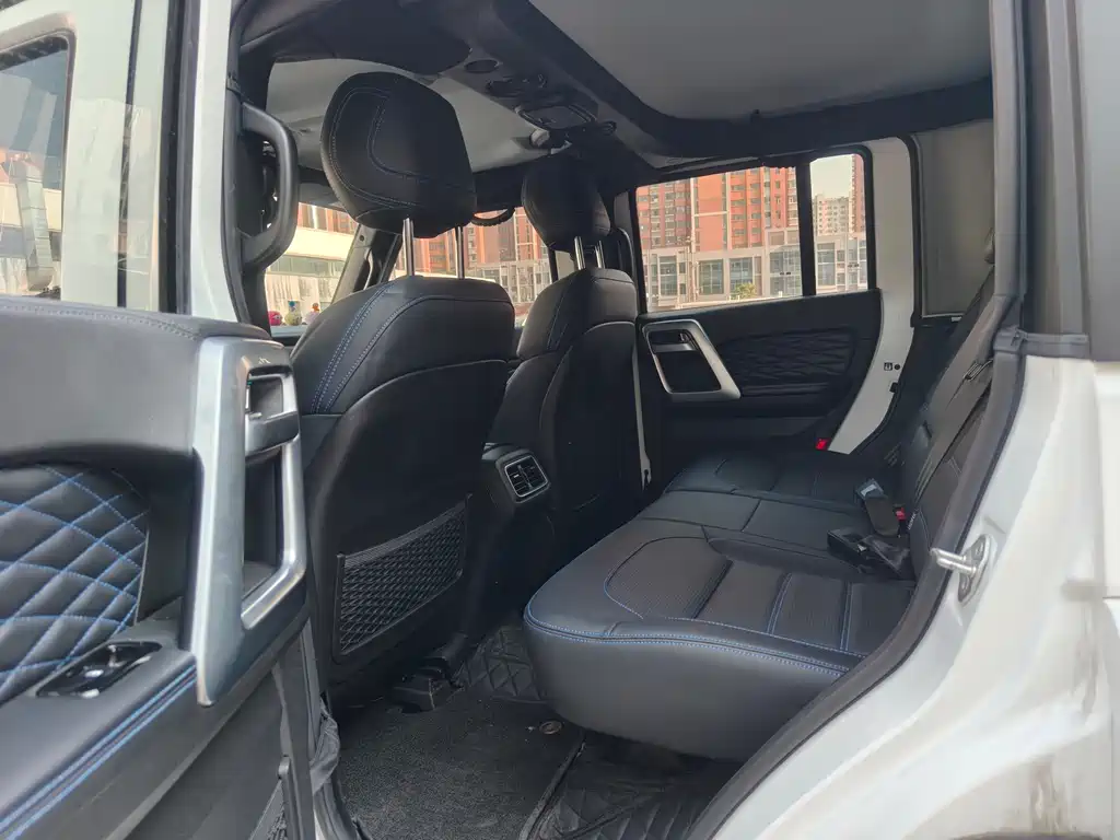 BAIC BJ40 2.0 D Auto 4 WD Blade Hero Swordsman