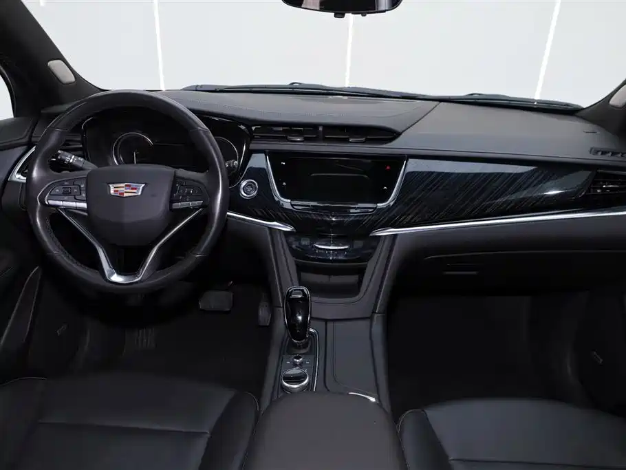 Cadillac XT6 凯迪拉克XT6 2022款 2.0 T 七座四驱豪华型标准版