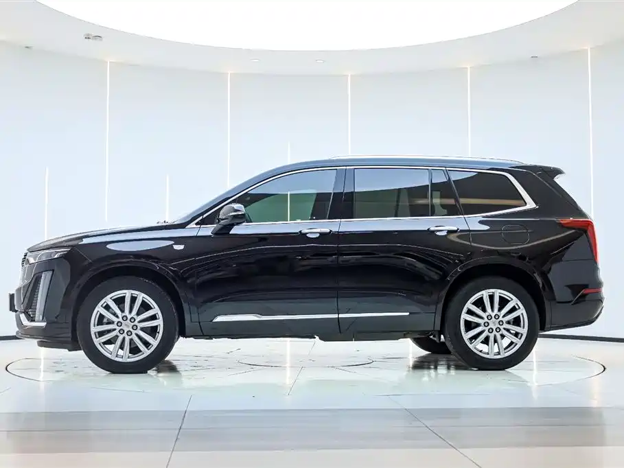 Cadillac XT6 凯迪拉克XT6 2022款 2.0 T 七座四驱豪华型标准版