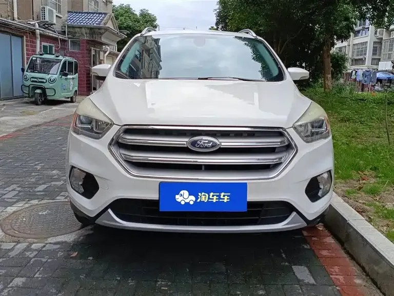 Ford Kuga EcoBoost 180 2 WD