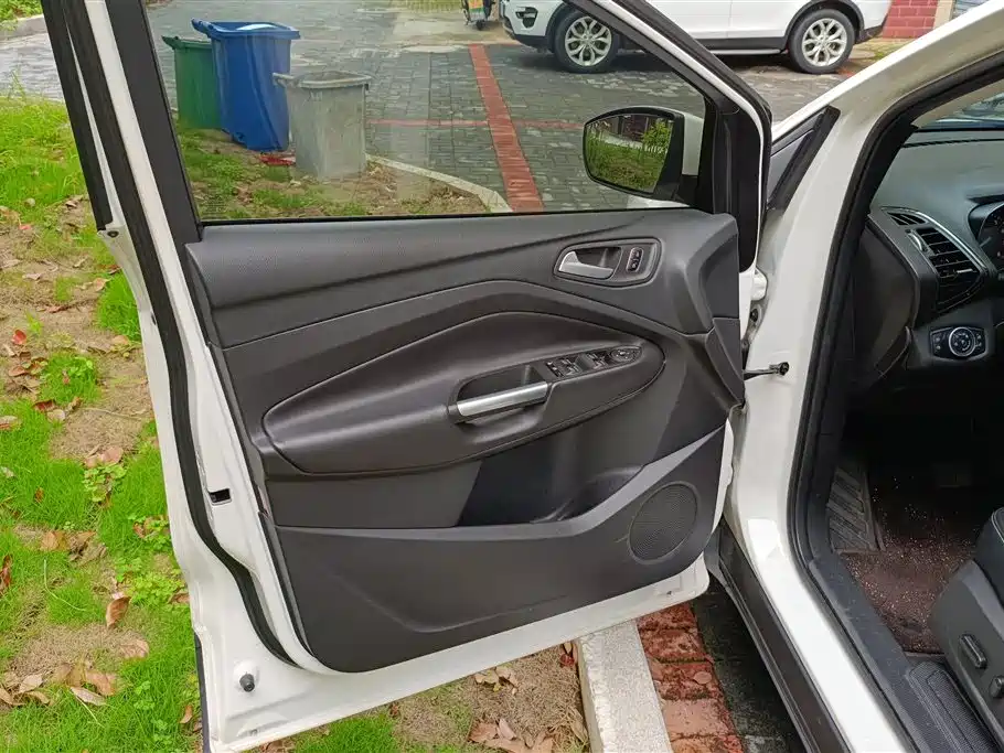 Kuga EcoBoost 180 2 WD