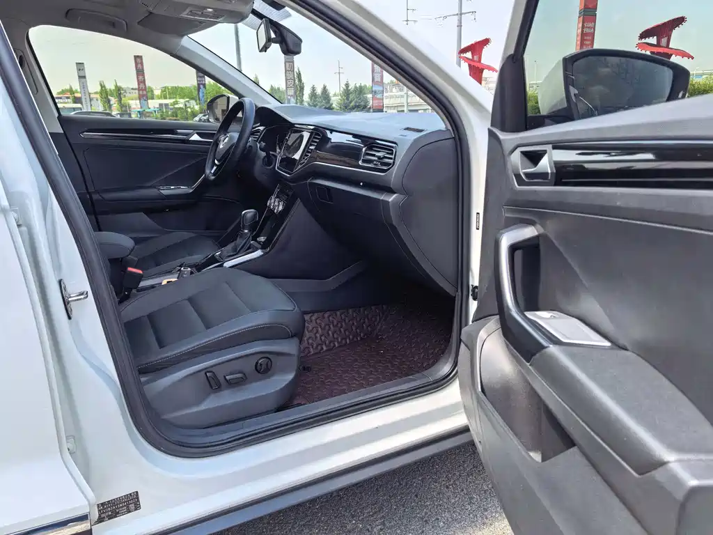 T-ROC 280 TSI DSG 2 WD Comfort Enjoyment PLUS