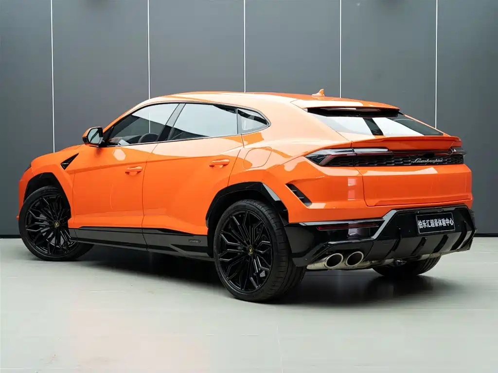 Urus SE 4.0 T Standard