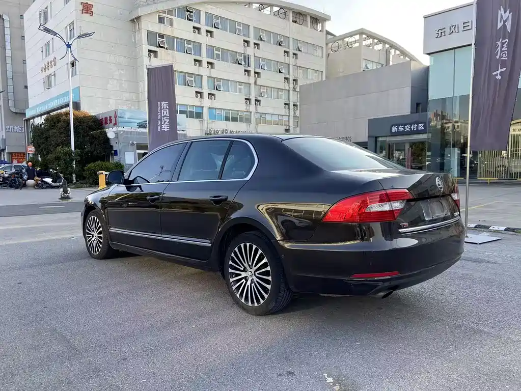 Superb 2.0 TSI DSG