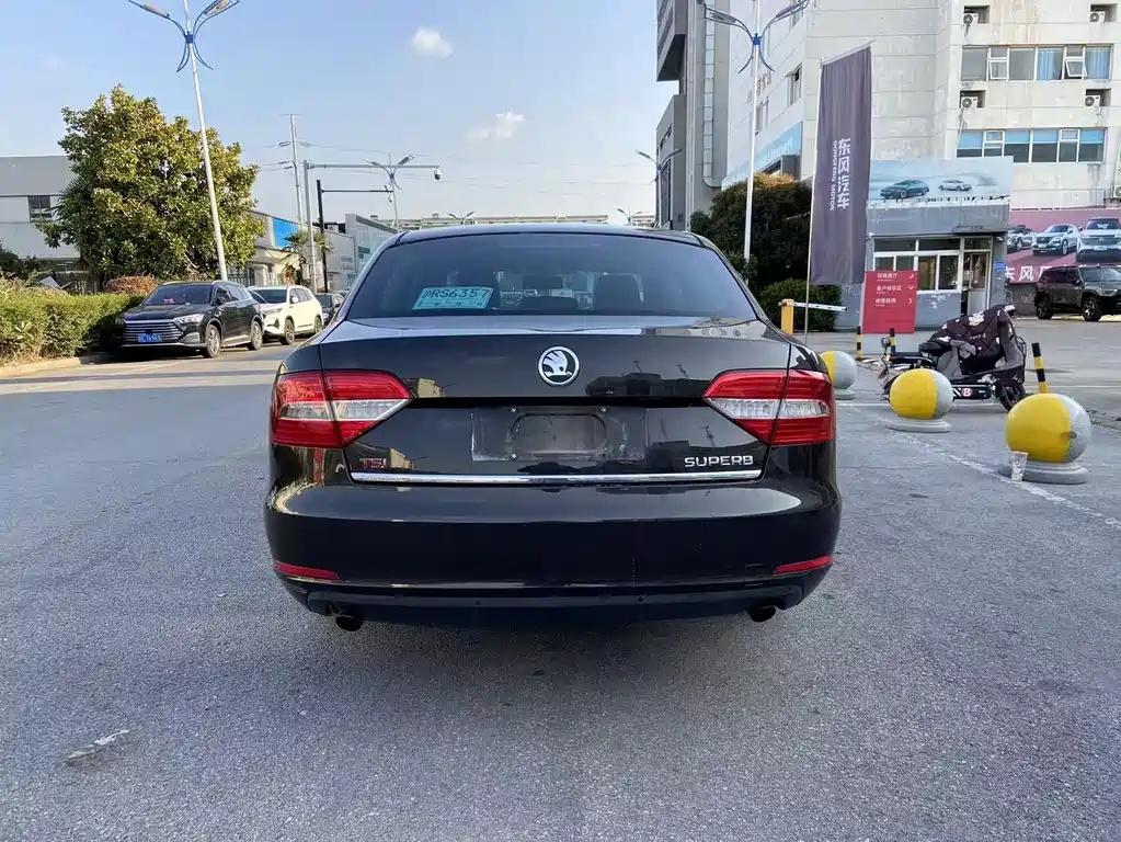 Superb 2.0 TSI DSG